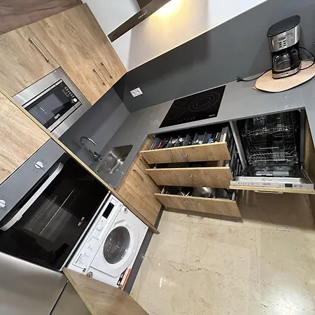 At Manuel De Sandoval *