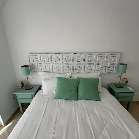 At Manuel De Sandoval