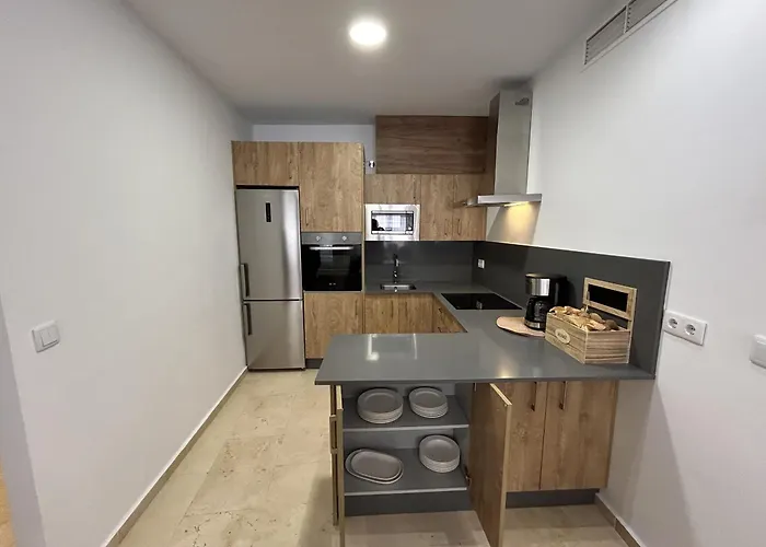 At Manuel De Sandoval