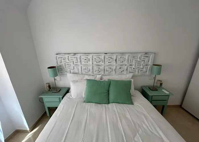 At Manuel De Sandoval