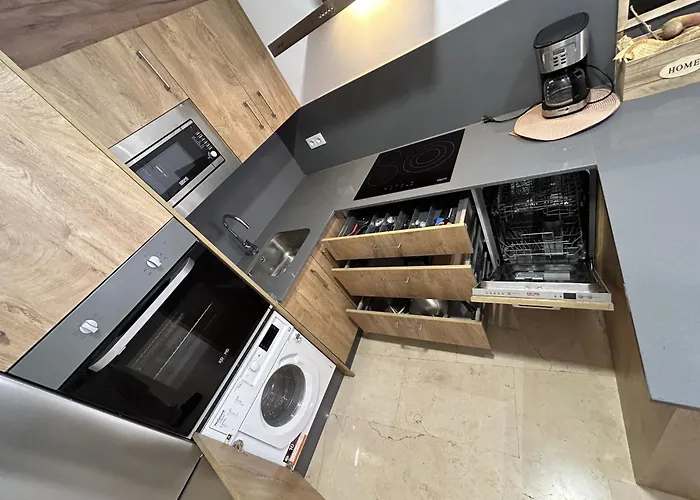 At Manuel De Sandoval *