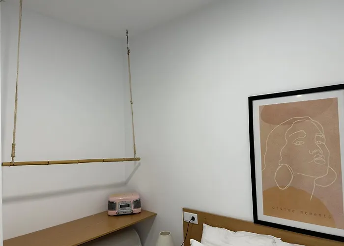 At Manuel De Sandoval